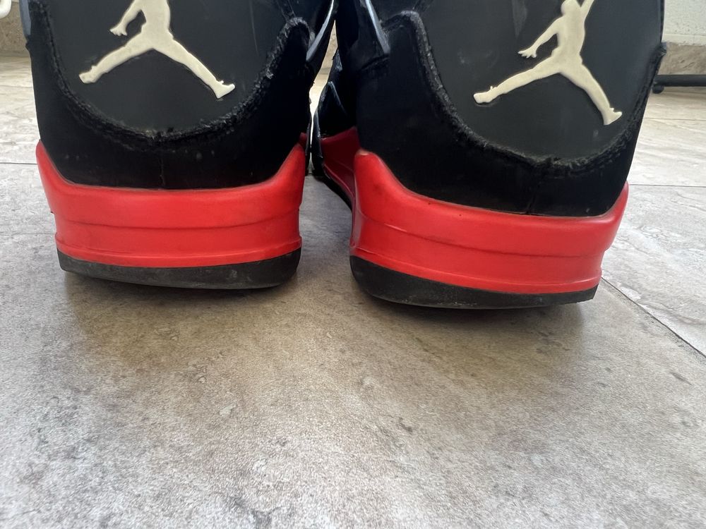 Спортни обувки Jordan 4
