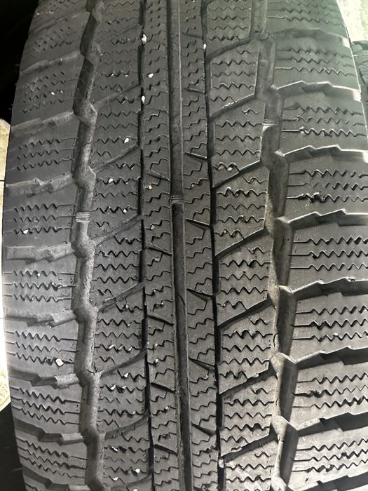 Шины 225/75 r16c.