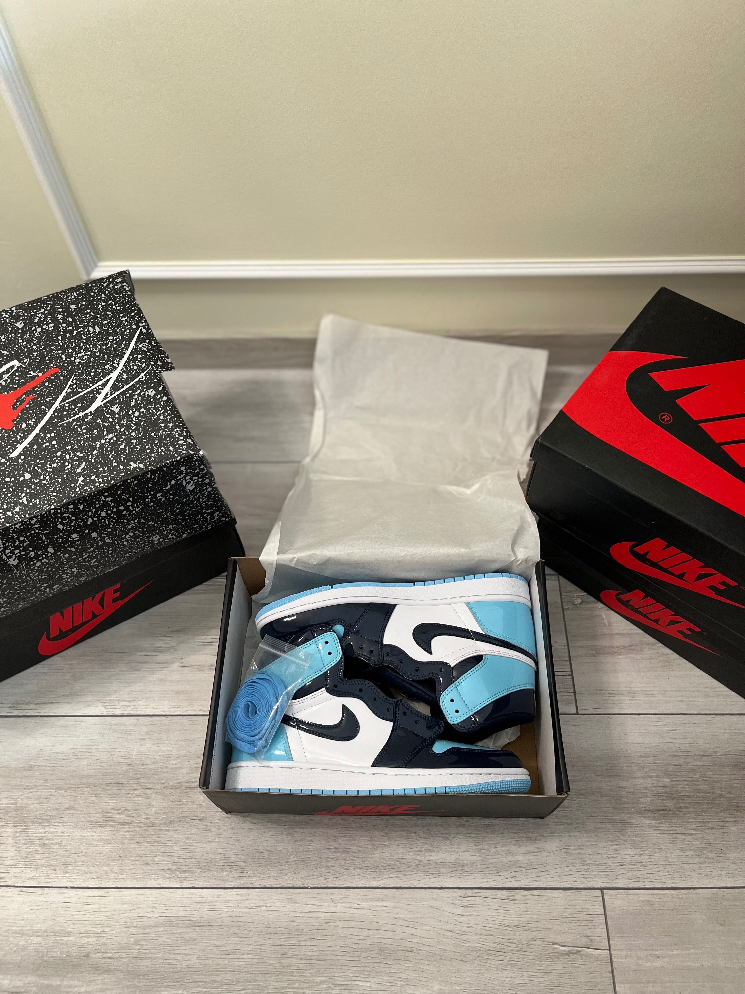 Air Jordan 1 High UNC (38/43) - descriere)