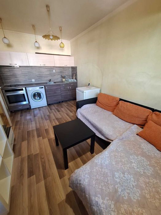 Продава се Двустаен апартамент в Пловдив, Център - 38 кв.м за 2961 €/кв.м - Снимка #2