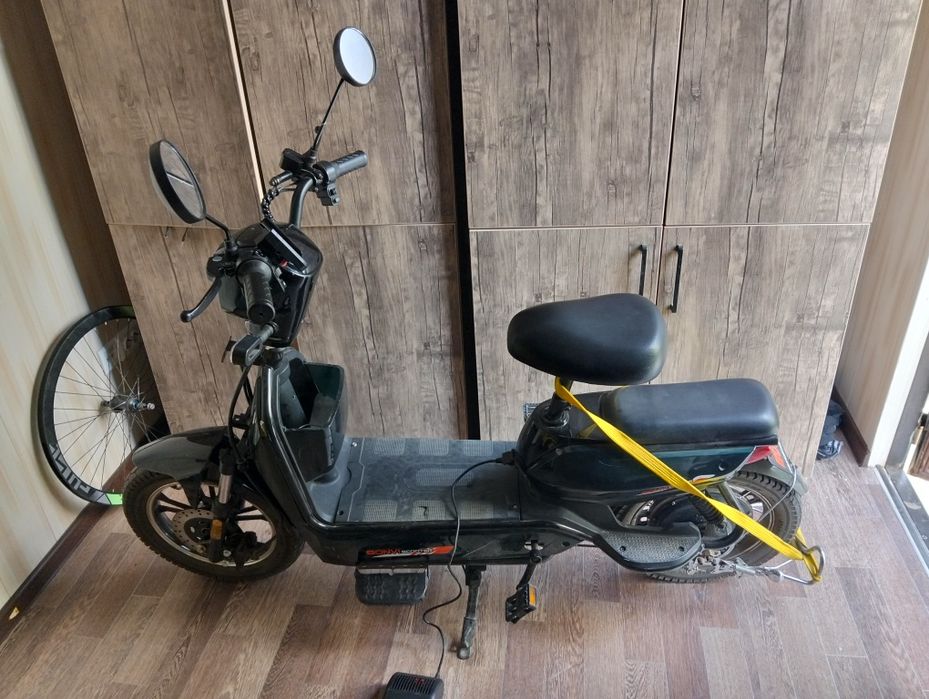 Скутер электронный скутер