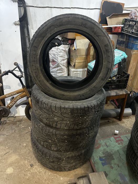 Kumho WinterCraft WI51 215/55 R17 без шипов