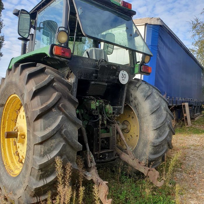 Vand john deere in stare buna de funcționare