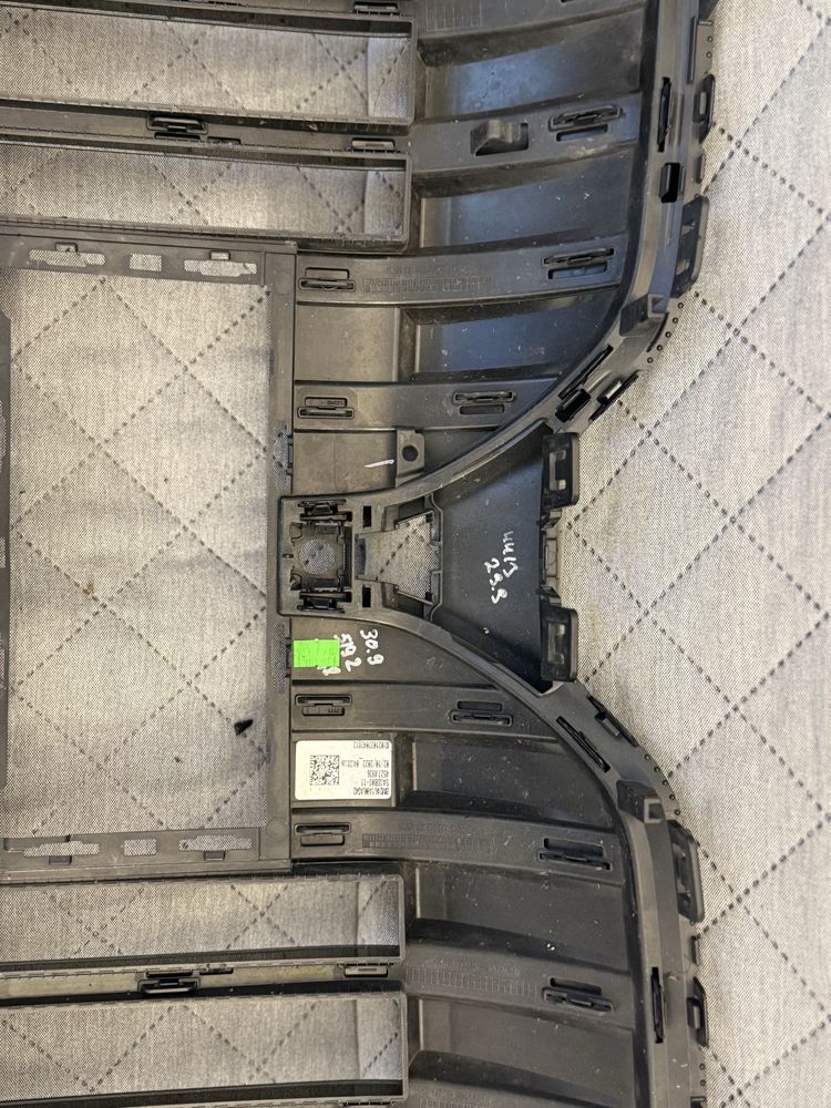 Grila BMW G70 Seria 7 2022+ Black