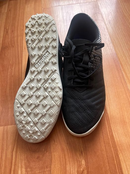 Футболни стоножки Kipsta