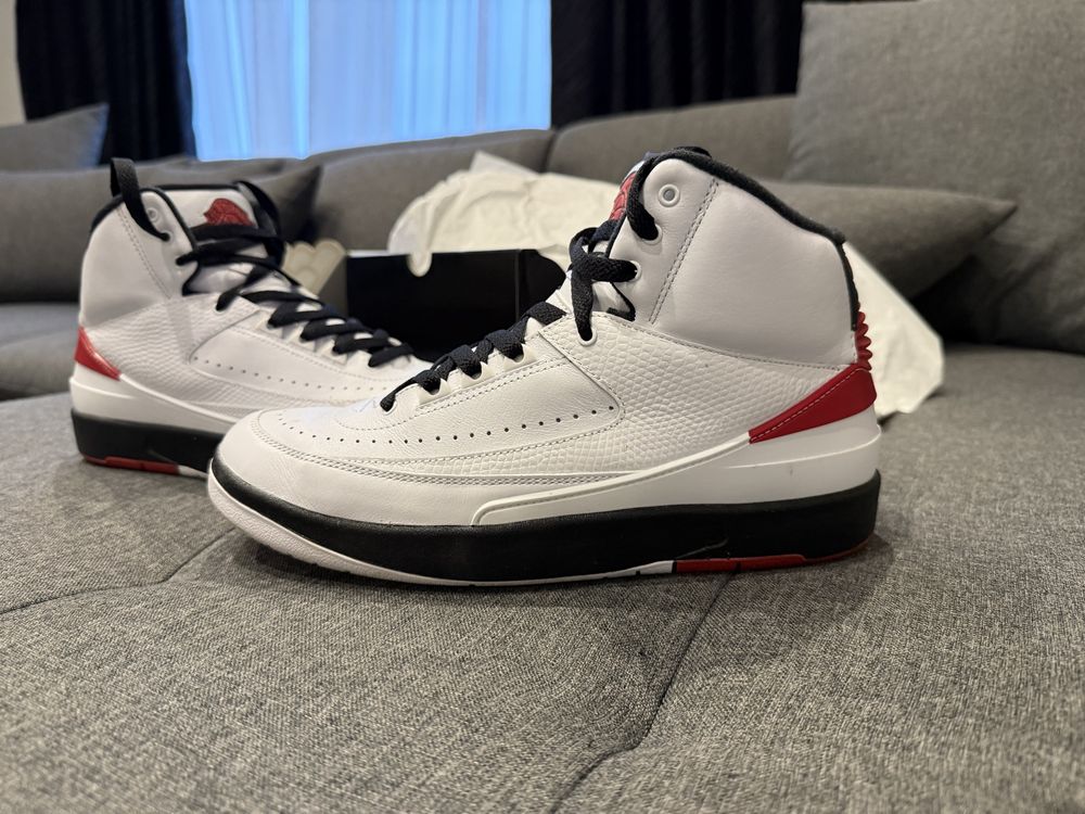 Air Jordan Retro 2
