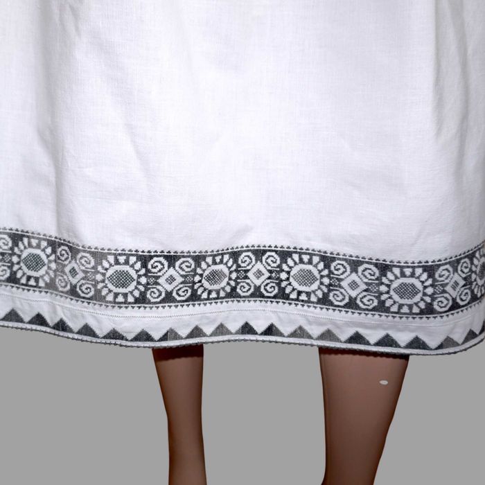 Costum popular vechi, cusut integral manual masura M