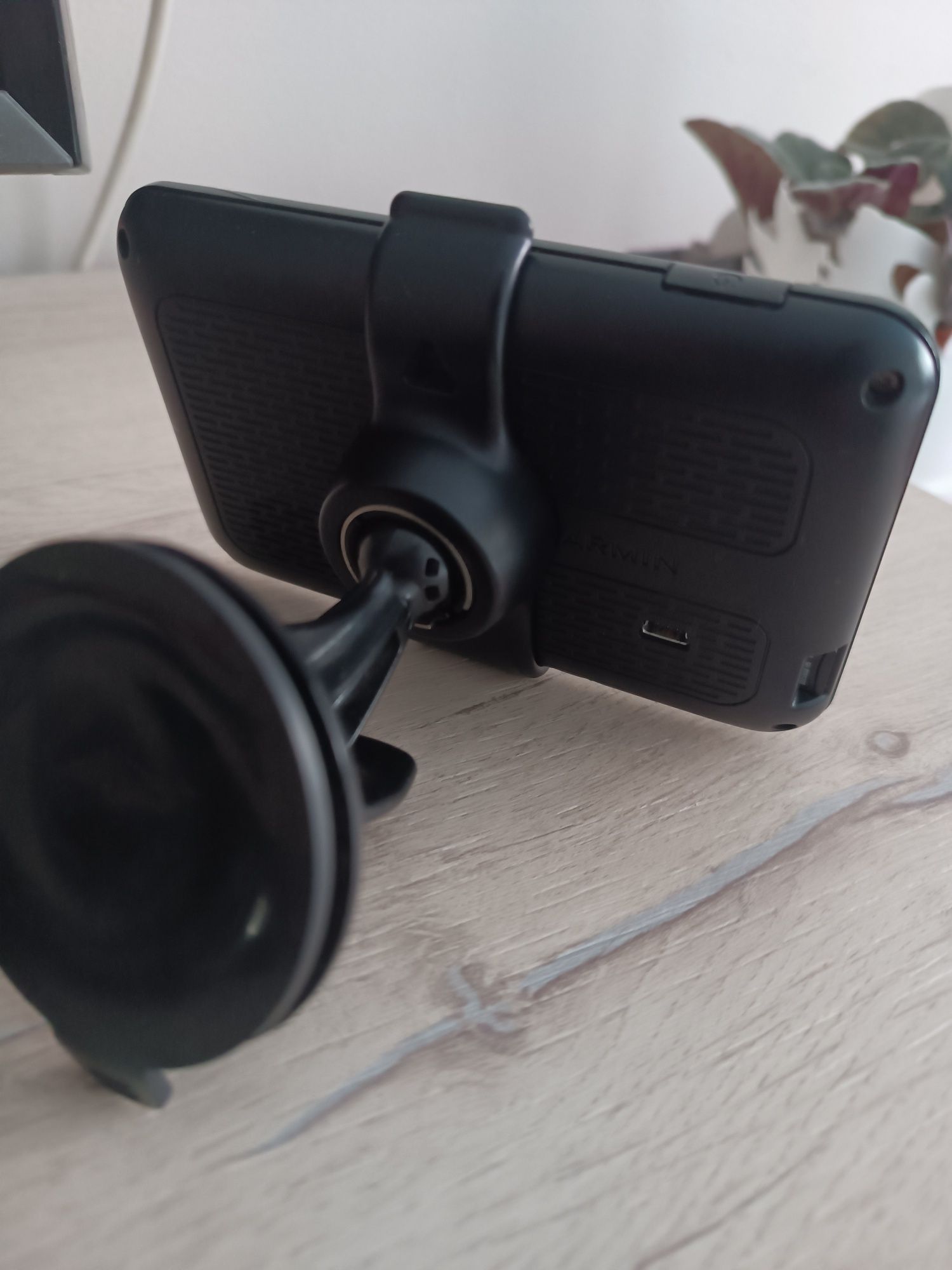 Навигация Garmin nuvi 40