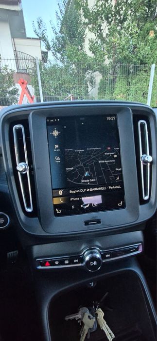 Volvo Xc 40 T2 Momentum Core 2 WD