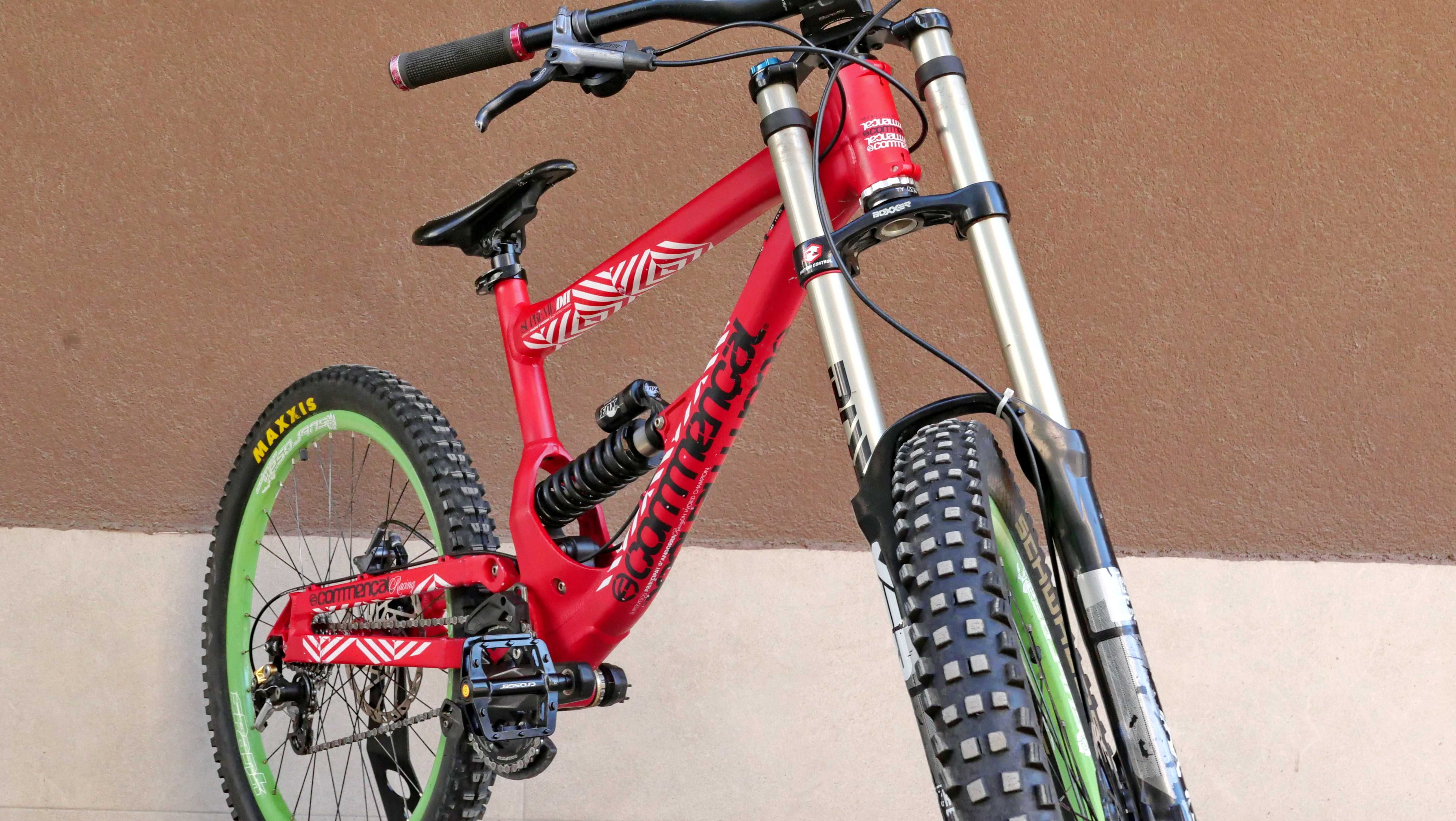 Commencal Supreme DH, 26, RockShox Boxxer, 200 ход, 1х9 Shimano Saint