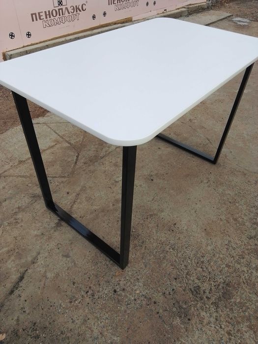 Стол кухонный продам