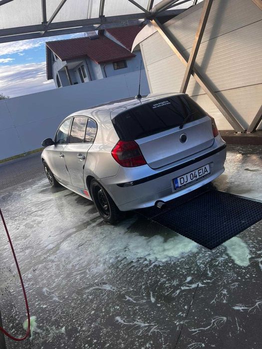 Vând BMW e87 116i