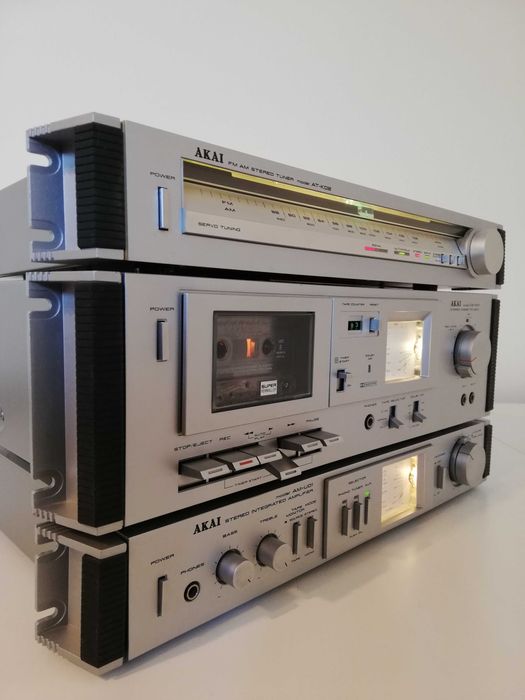 Linie Audio AKAI- Amplif AM-U01/Deck CS-M01/Tuner AT-K02-Vintage/Japan