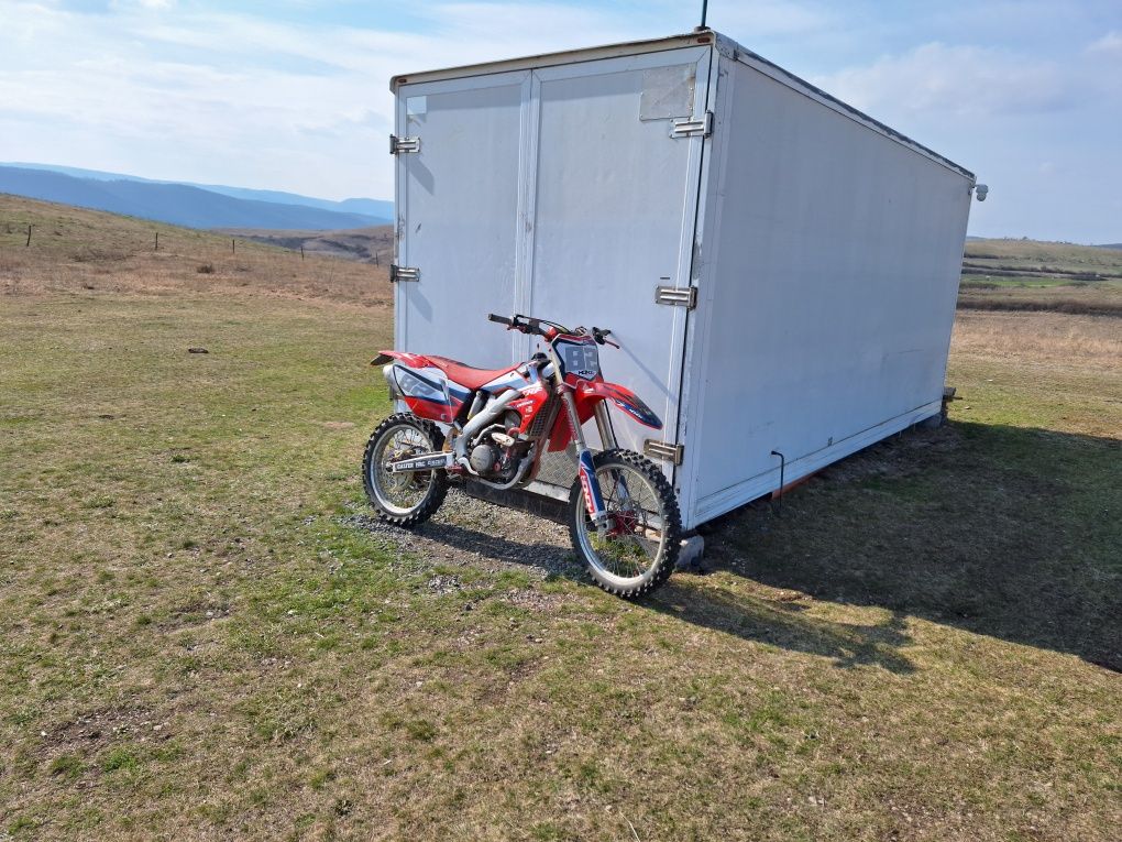 Honda  crf 250 r