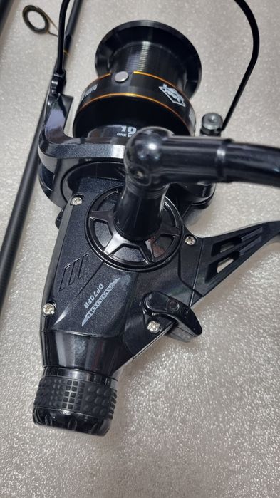 SET 4 Lansete FL LEGEND 3.90m 3 tronsoane + 4 Mulinete AVIATOR DP70