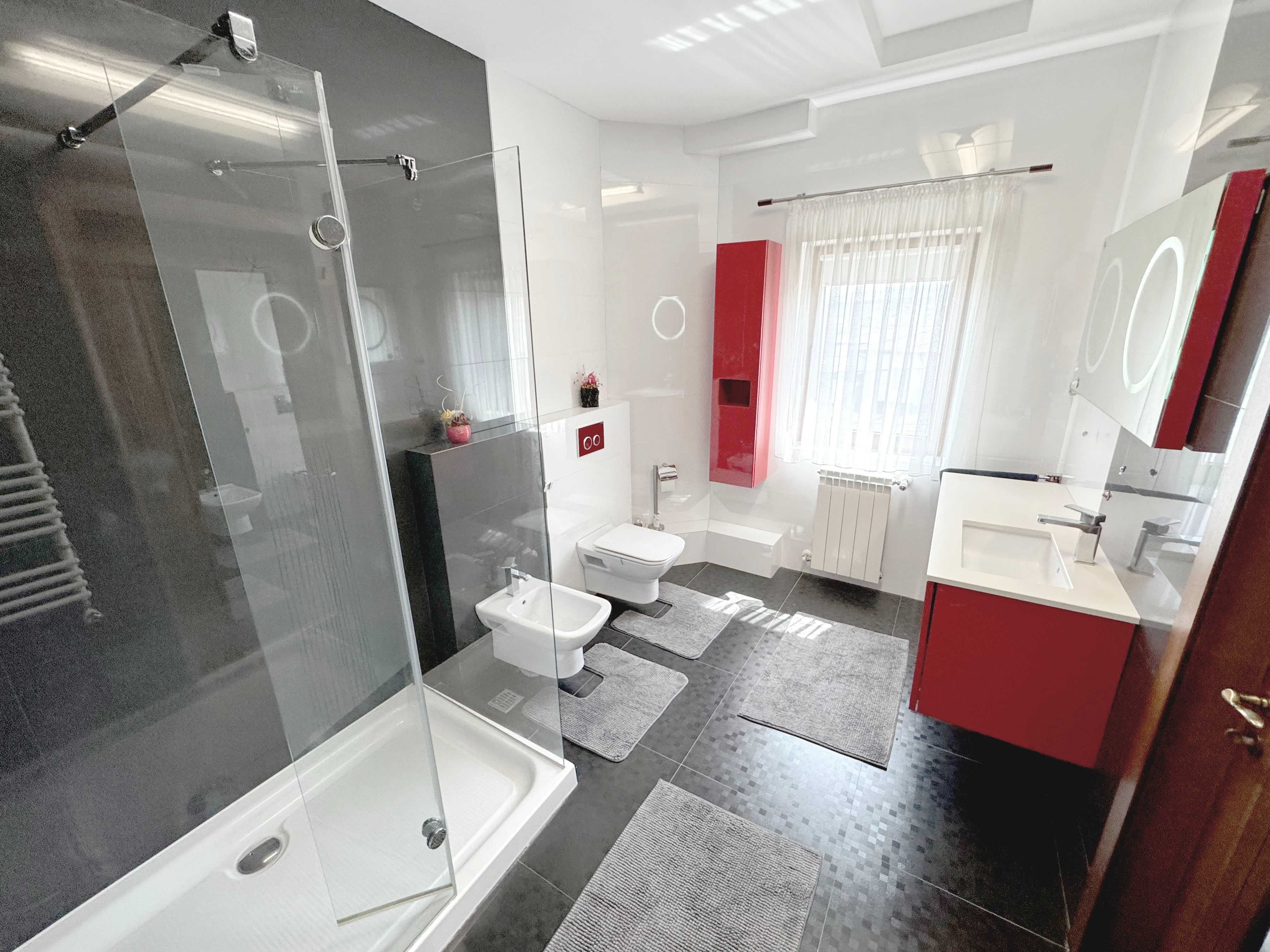 Vila premium cu panorama superbă – Mănăstirea Cetățuia, Hlincea