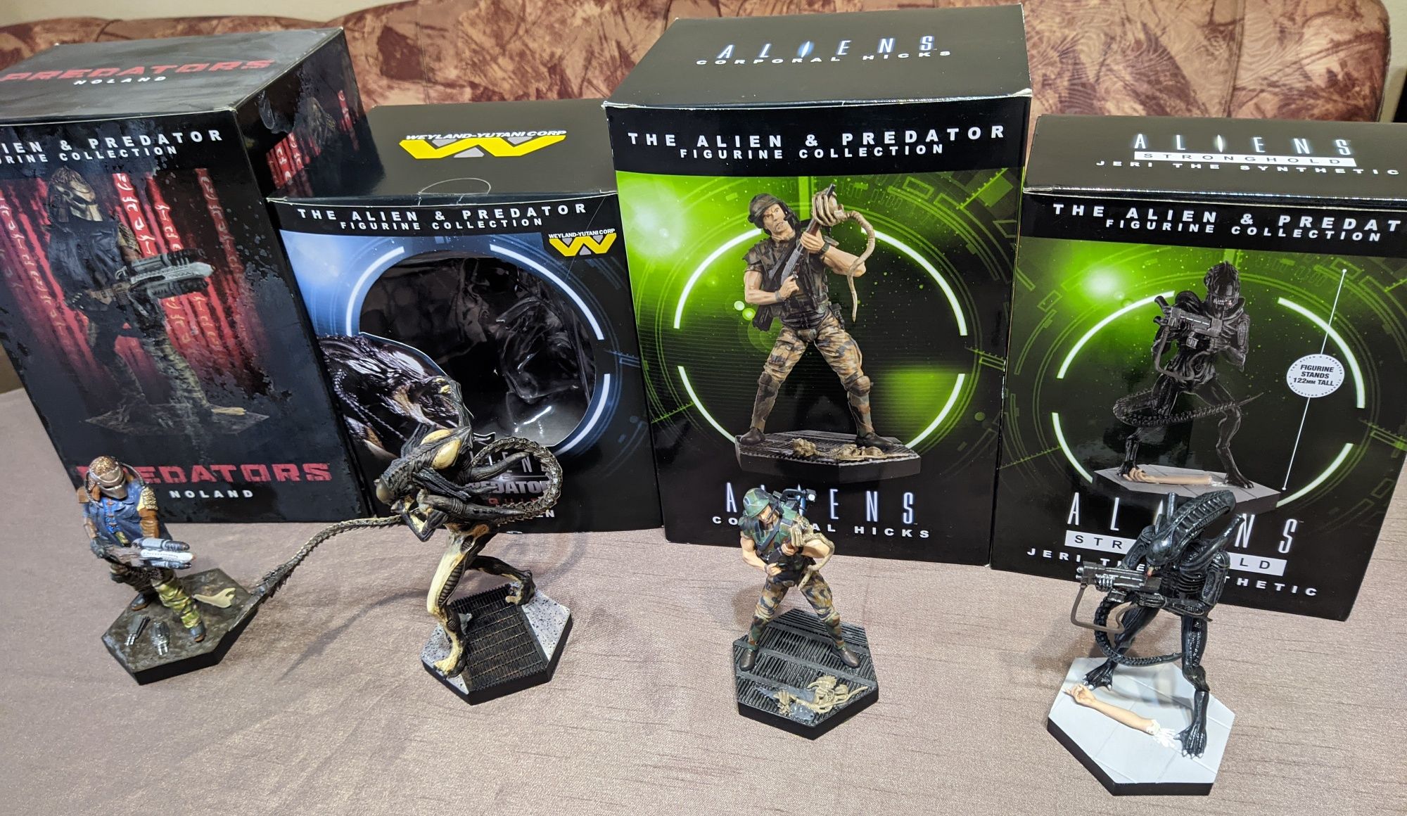 Фигурки The Alien & Predator Figurine Collection Eaglemoss