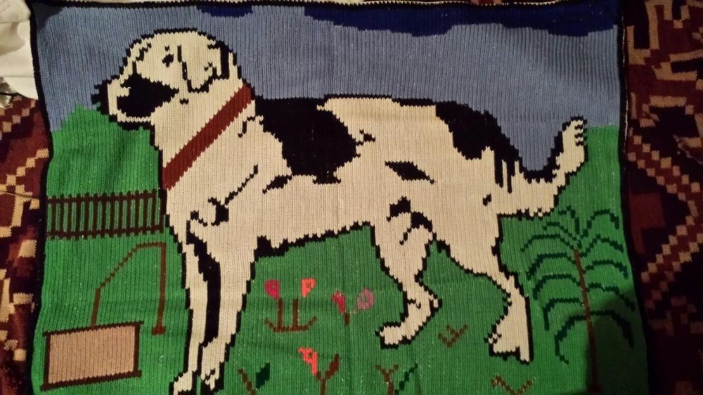 Carpeta cusuta cu cruciulite de melana pe suport de etamina