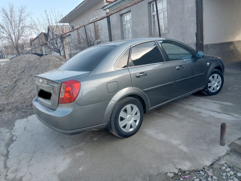 Chevrolet  Lacetti