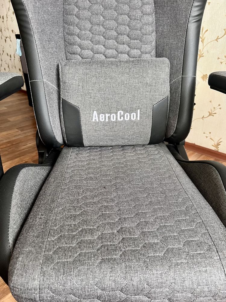 Компьютерное кресло Aerocool Crown Ash Black