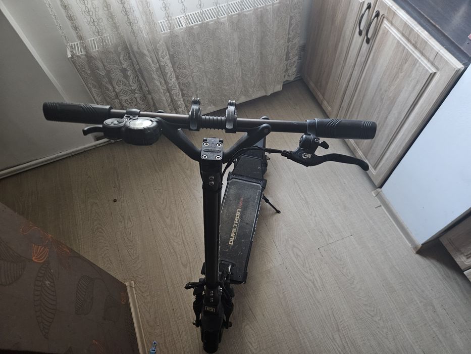 Trotineră electrică dualtron.