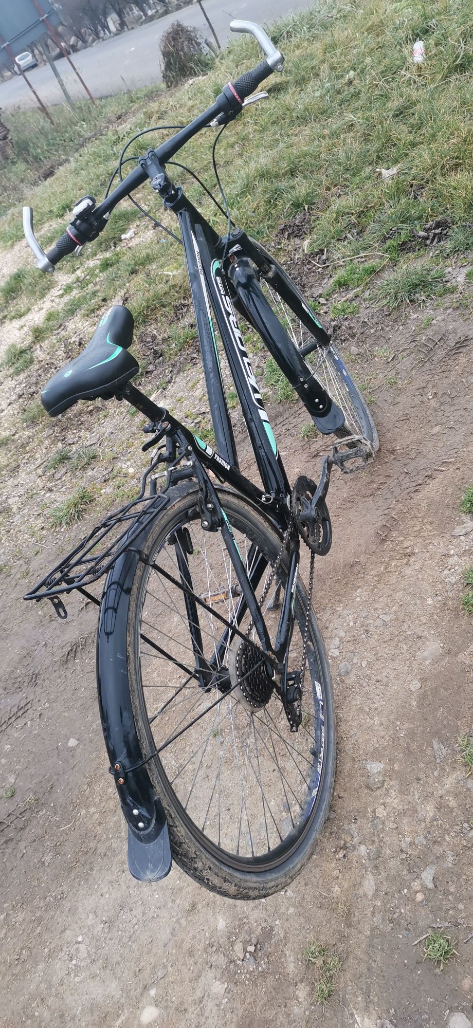 Vând bicicleta sport