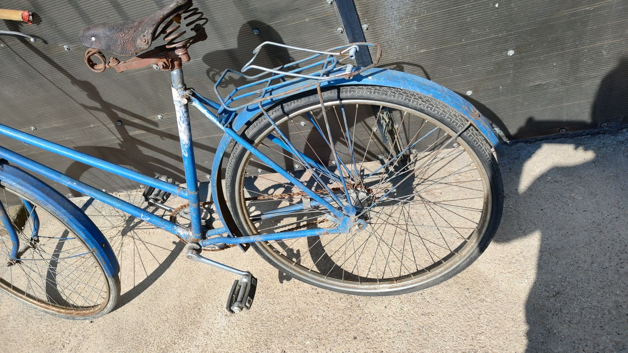 Vând bicicleta veche Ucraina