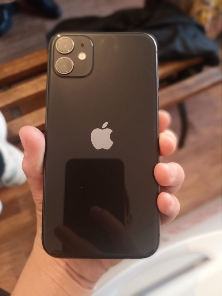 IPhone 11 продам