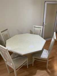 Трапезна маса с четири стола (комплект)