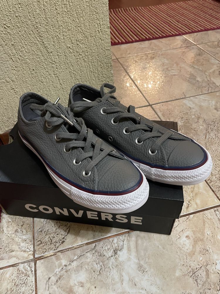 Кожени кецове Converse