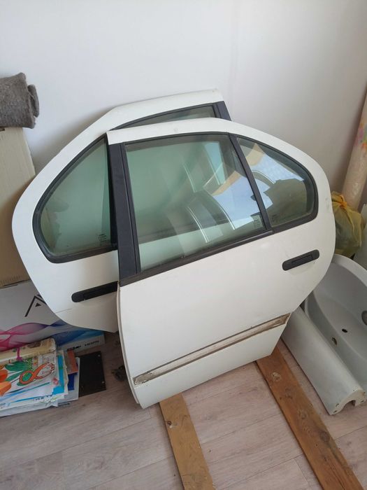 Двери задние от Nissan Primera P10
