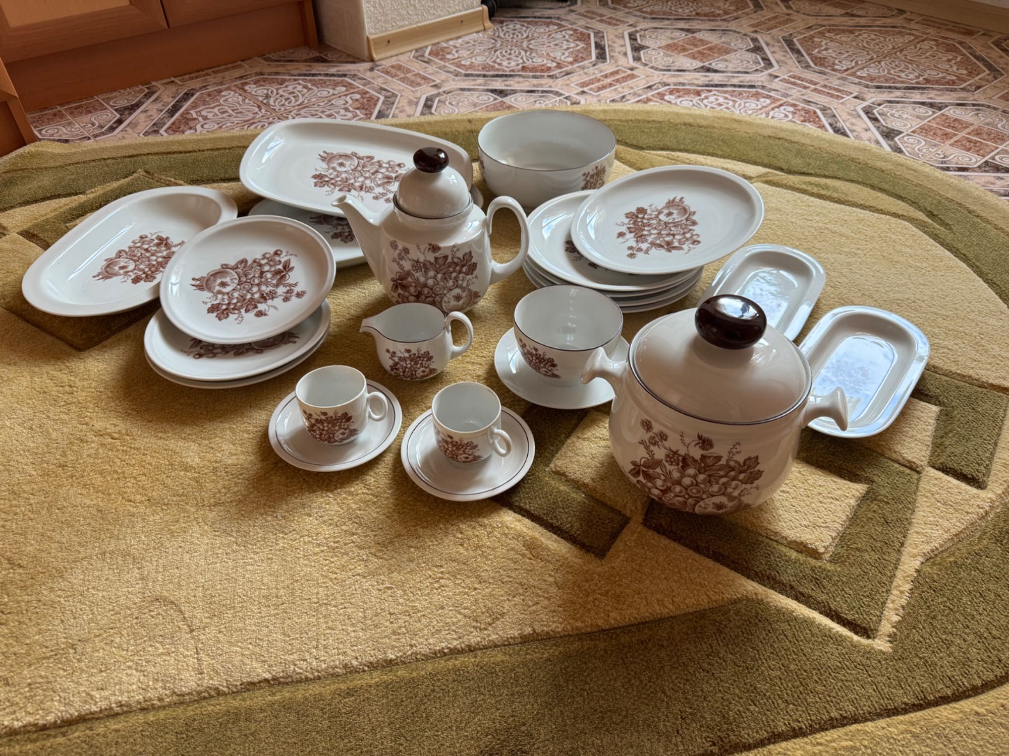 Немски порцеланов сервиз за хранене