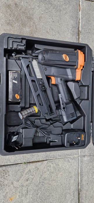 T jep pistol de cuie de finisaje