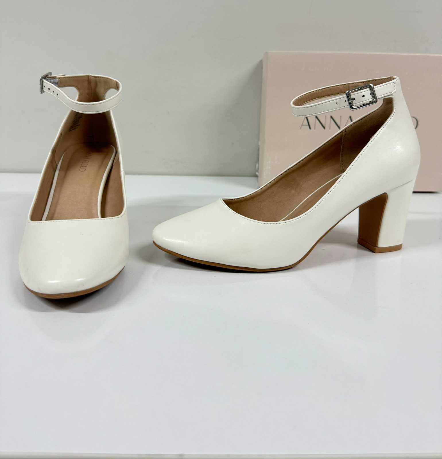 Anna Field COMFORT