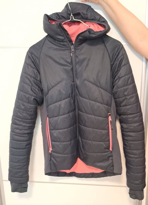 Geaca Decathlon foarte bună