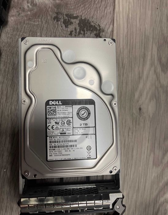 Продам жесткий диск Dell 2/4TB