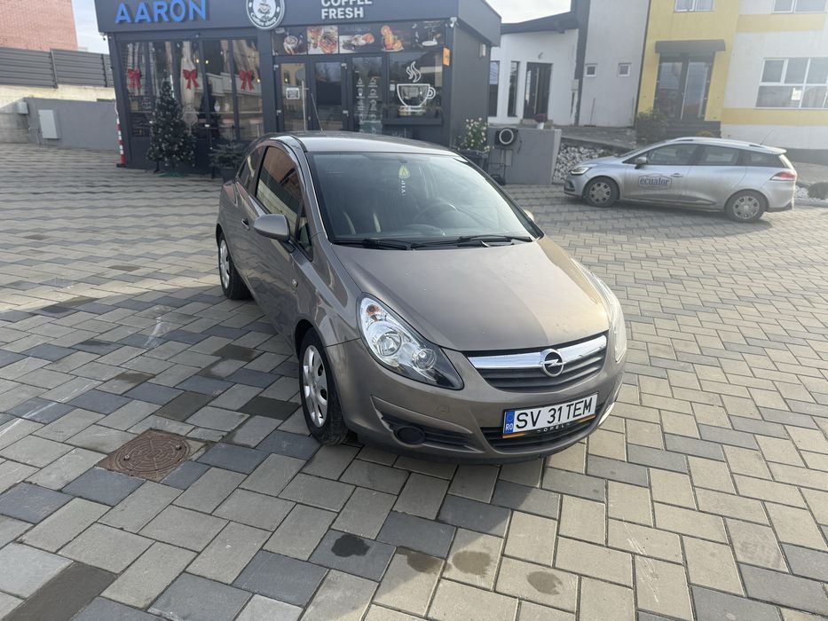 De vanzare Opel Corsa D 1.4 Benzina 101 Edition
