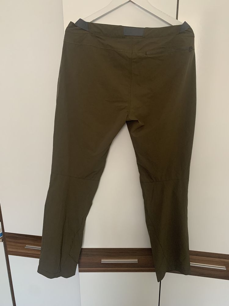 Pantaloni Mountain Equipment size 36 (47cm talie) barbatesti