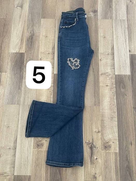 Blugi dama 100 lei perechea .