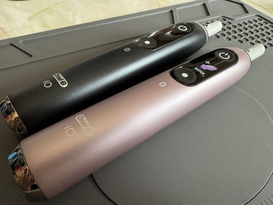 Periuta Oral B io9 black
