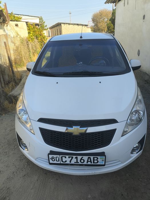 Spark автомобиль