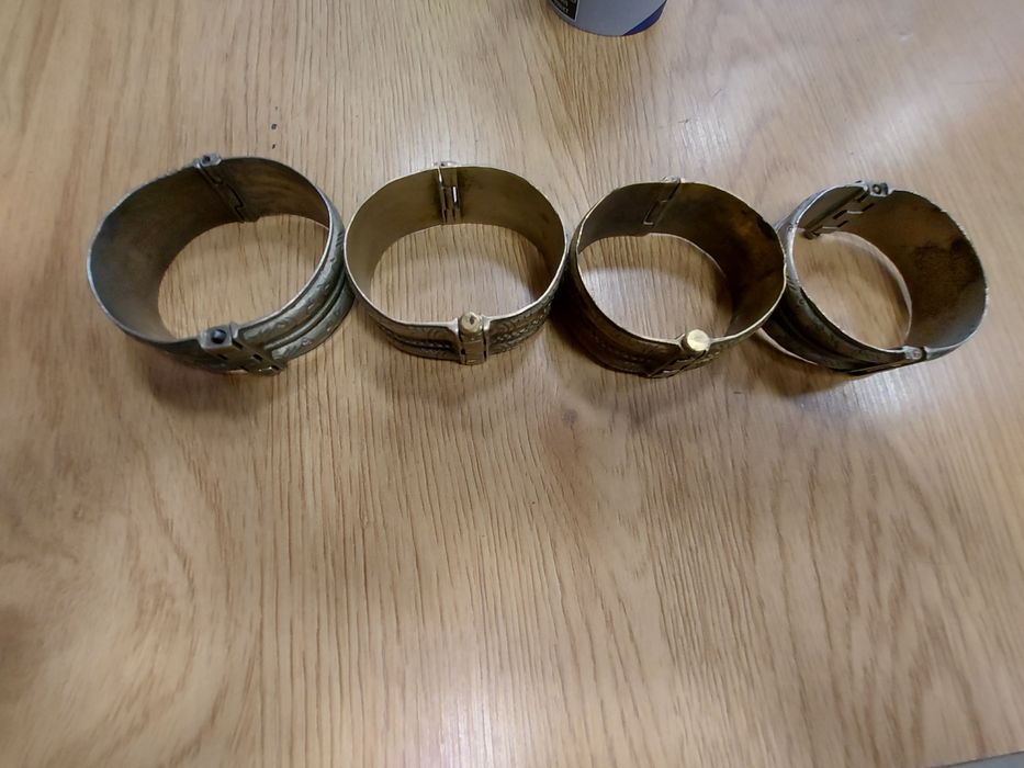 5  броя стари  възрожденски гривни