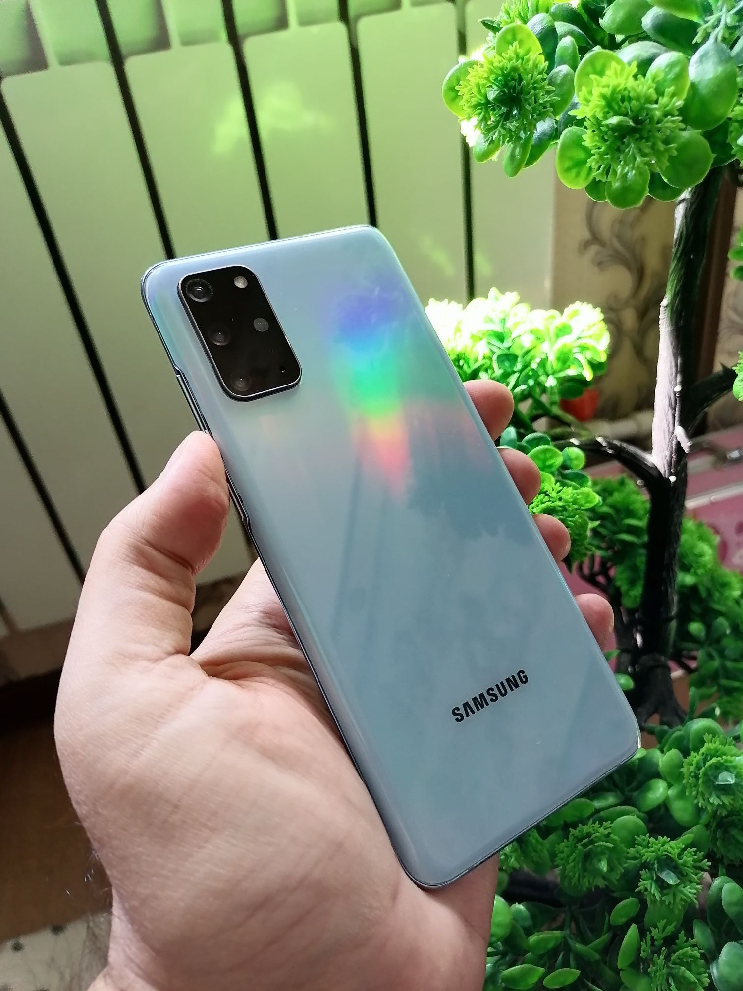 Samsung S20 Plus 5G. Память 16/256Гб