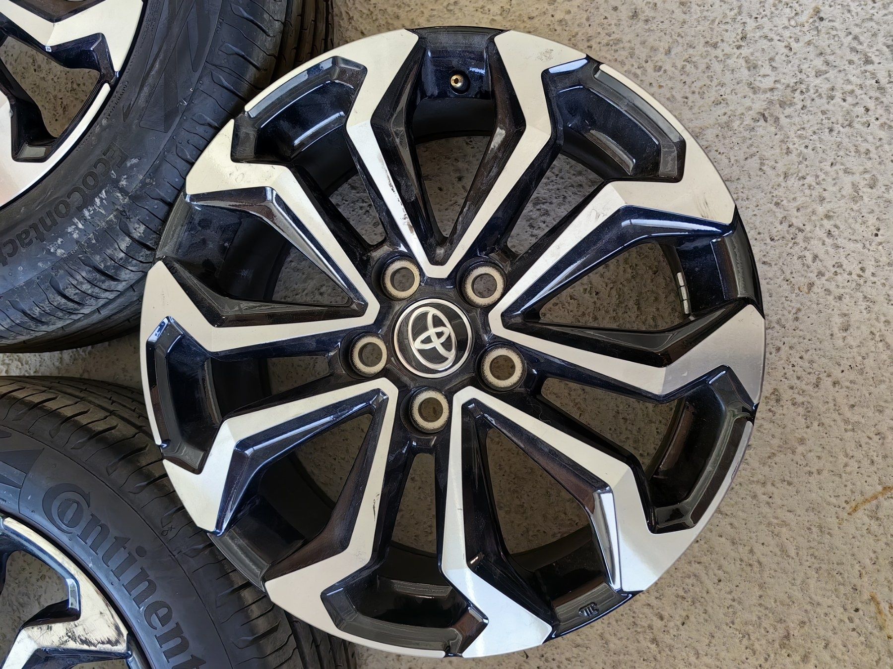 Джанта Toyota Yaris Cross 2025г 17 цола 5х114,3