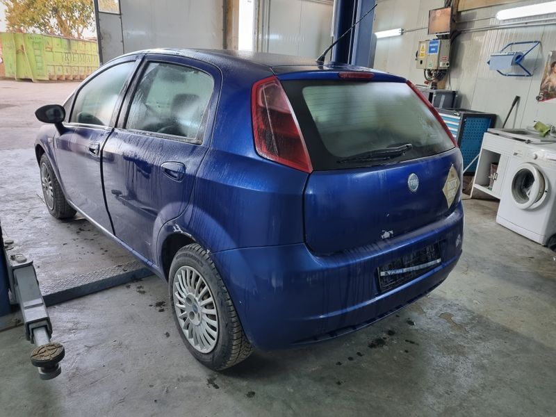 Dezmembrez Fiat Punto 2006