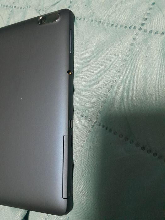 Vand tableta Lenovo A7600F defecta