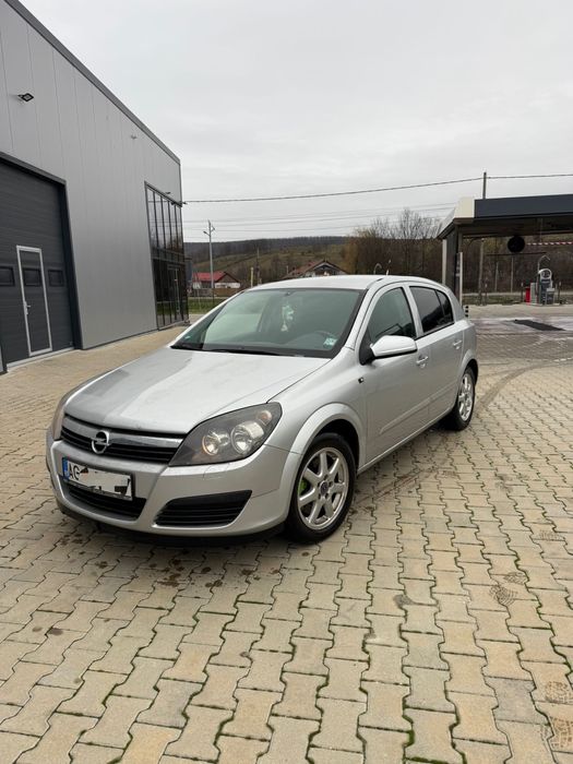 Opel Astra H hatchback 1.9 diesel / Cititi anuntul