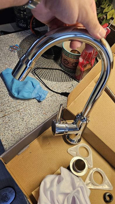 Baterie chiuvetă baie sau bucătărie gât lebădă rotativ 360°