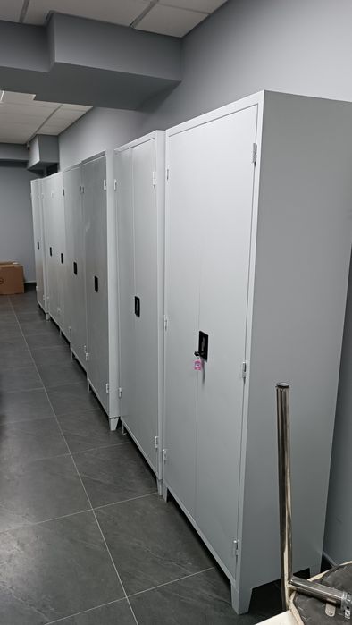 Металлические офисные шкафы для документов и архива