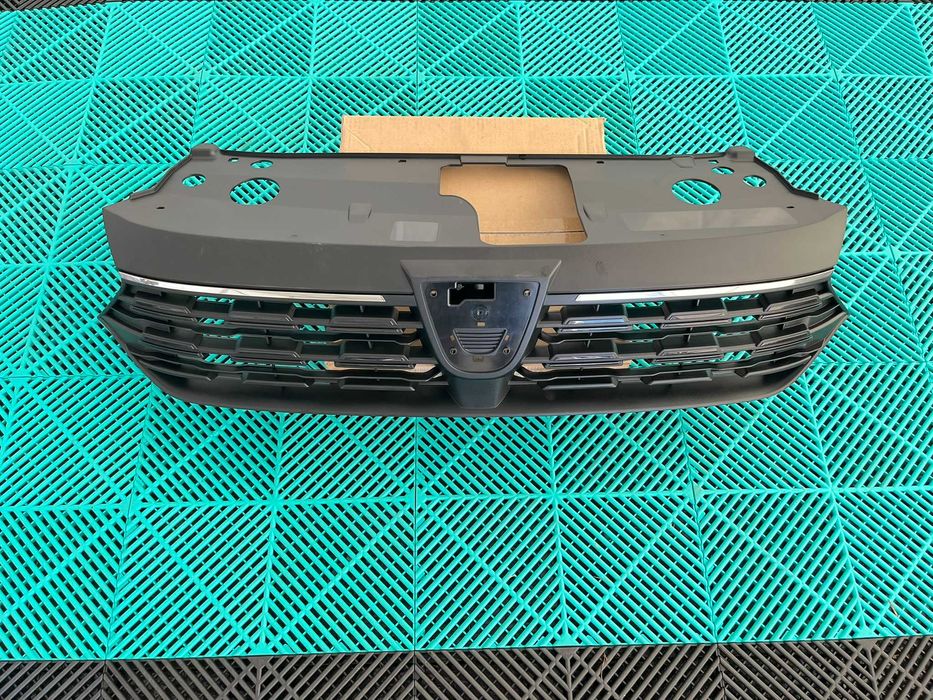 Grila radiator Dacia Logan Sandero 2020+ noua originala Renault